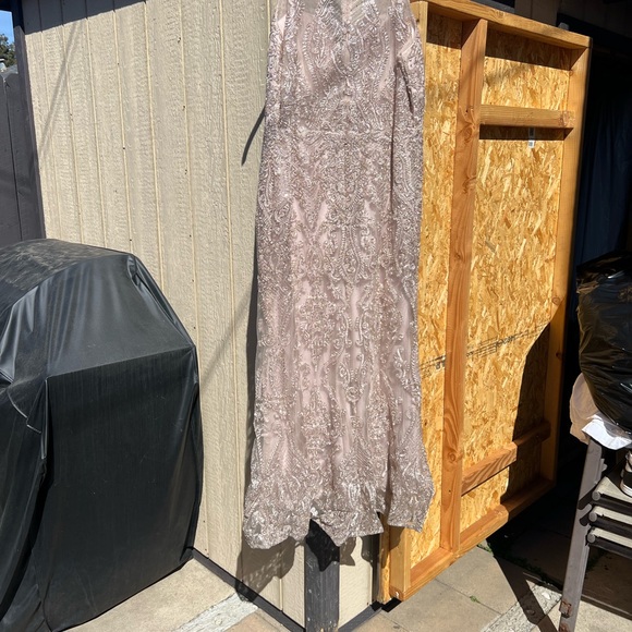 Elegant Silver Sequin Gown - Picture 4 of 6